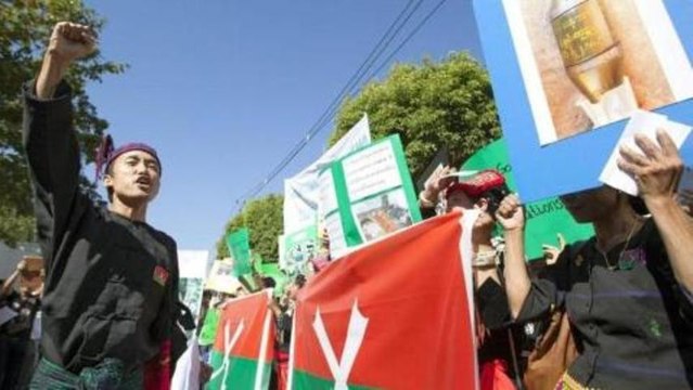 Myanmar holds peace talks with ethnic groups