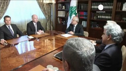 Suriye'da ortayol aranırken Şam'da şiddet kol geziyor