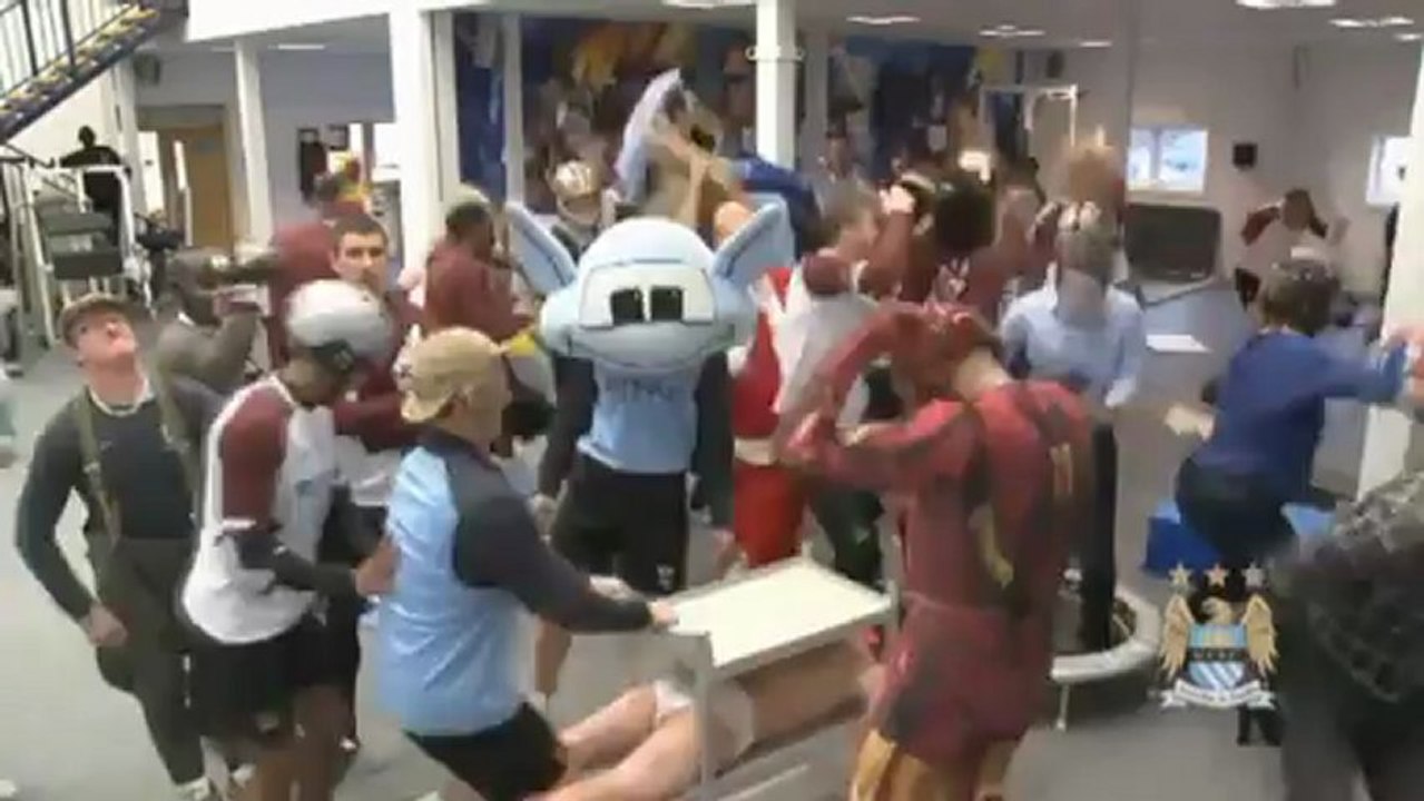 Manchester city macht den harlem shake