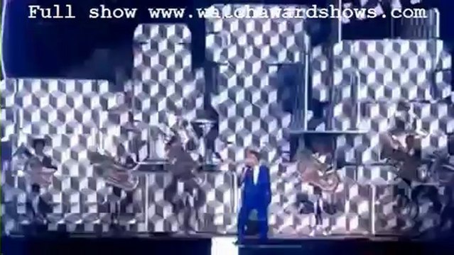 Video Robbie Williams Candy Live Performance BRITs 2013 [HD]