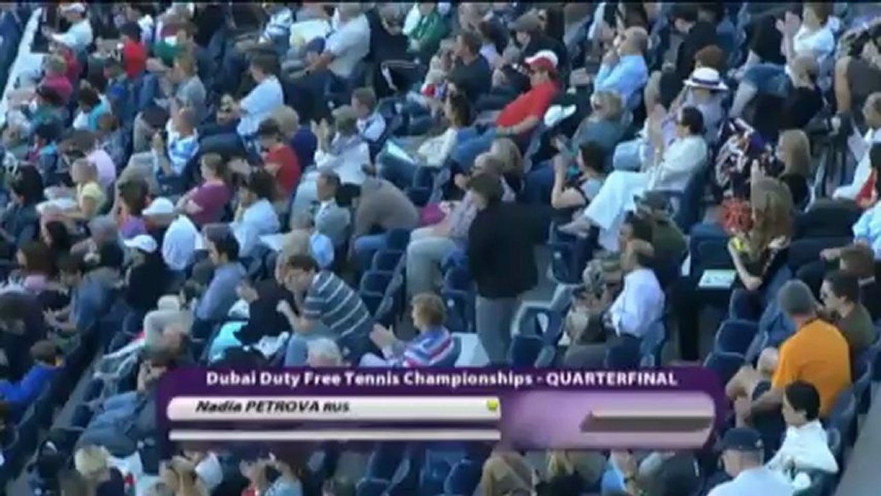 Dubai: Errani kämpft Petrova nieder