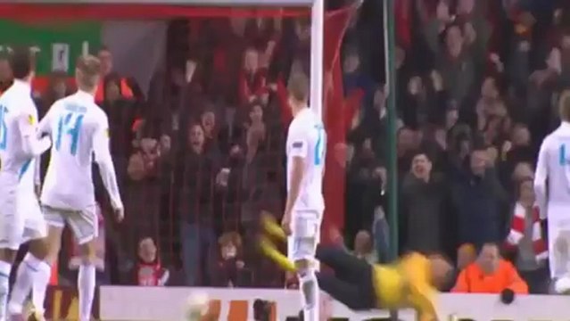 Liverpool VS Zenit (3-1) Luis Suarez Brilliant Free Kick Goal