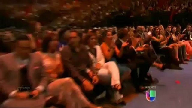 Alejandro Sanz (@alejandrosanz) Premio Artista Masculino el Año Premios Lo Nuestro