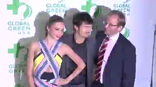 Miranda Kerr et Orlando Bloom ont l'air fous amoureux à une soirée avant les Oscars