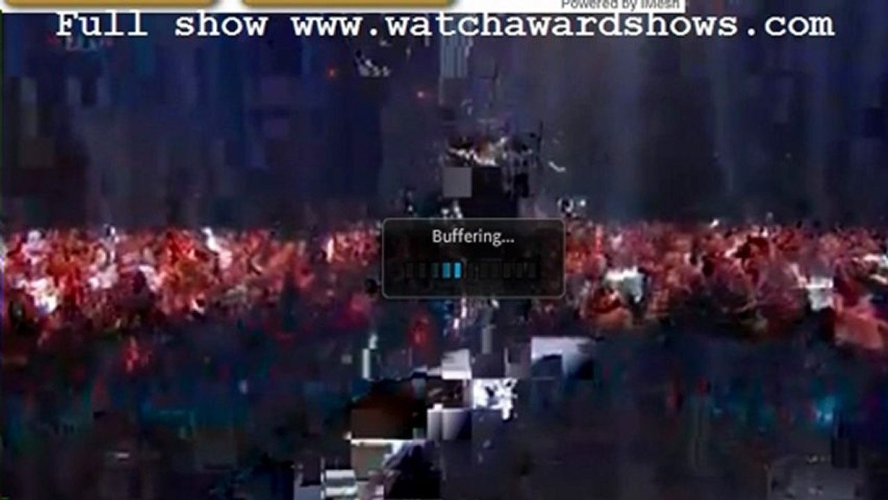 #Muse opens BRITs 2013