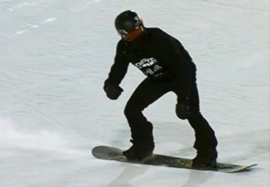 Snowboard Superpipe - X Games Aspen - Look Back Shaun White