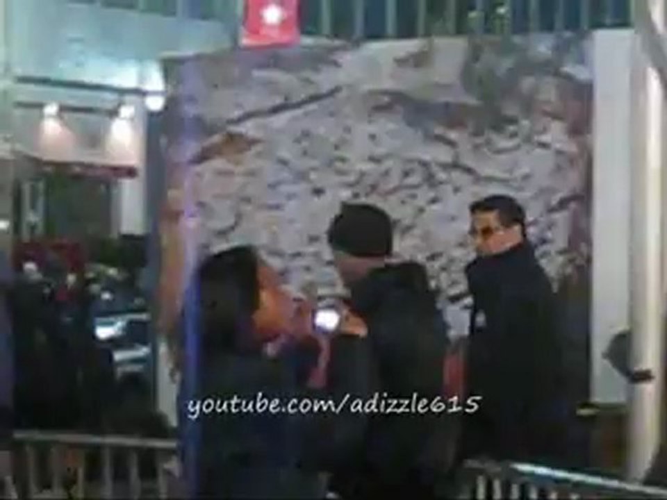 (NEW) WWE Superstars Arriving and Leaving Madison Square Garden!!! 12_27_12