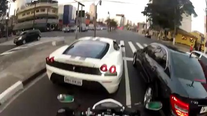 HORNET BRANCA KLE621 PAU NA FERRARI 430 SCUDERIA