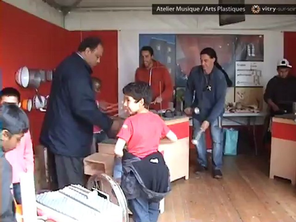 Atelier musique / arts plastiques. Mai 2010