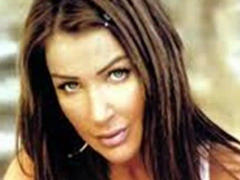 Seda Sayan - Dönsen Bile