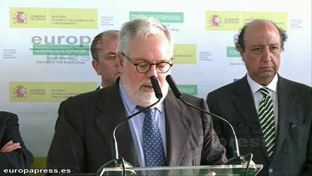 Arias Cañete y Monago inauguran helibase