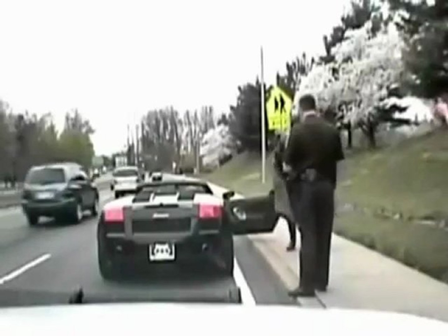 Police Pull Over Batman on Lamborghini Batmobile - video Dailymotion