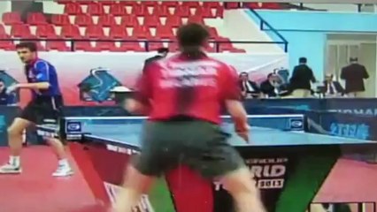 Regardez ce point exceptionnel marqué lors d'un match de tennis de table