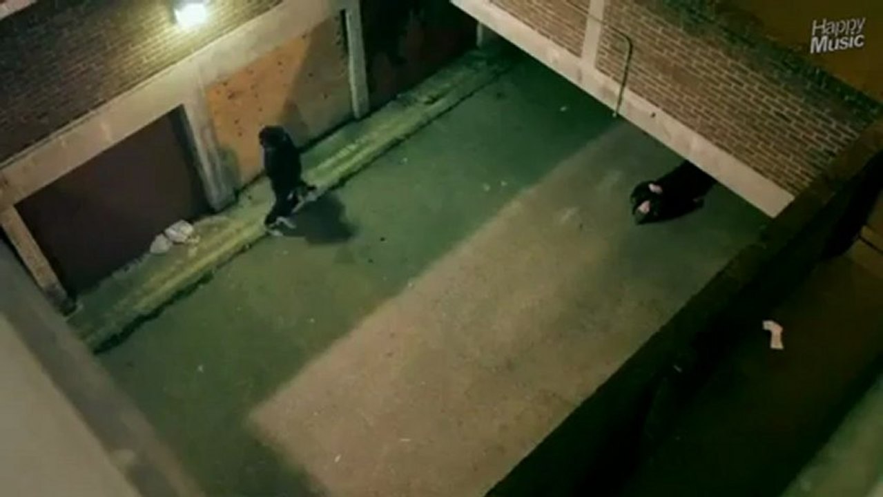 Bingo Players feat Far East Movement - Get Up (Rattle) non censuré by Happy Music