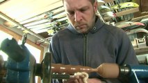 Un charpentier se lance dans la production de sextoys en bois