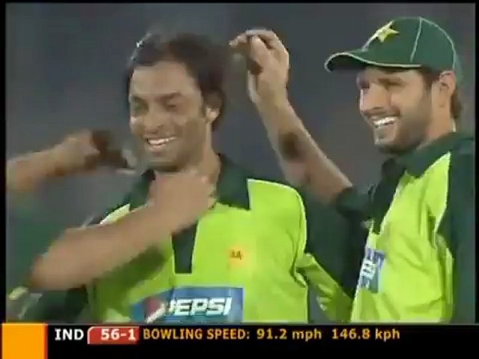 Shoaib Akhtar Vs Sehwag Baap Baap Hota Hai Or Beta Beta