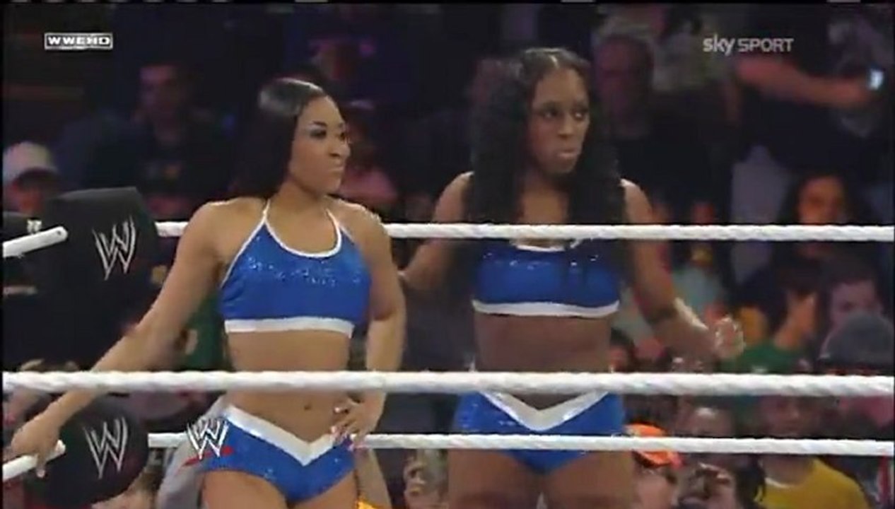 the funkadactyls vs Alicia Fox & Natalya