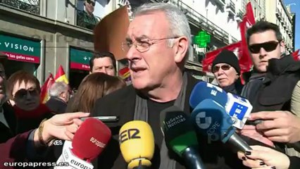 Lara: "Rajoy piensa en la España de los banqueros"