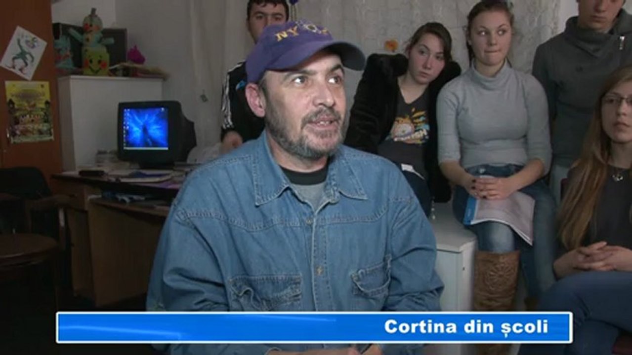 CORTINA DIN SCOLI