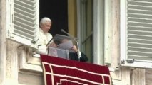 Pope gives last Sunday address