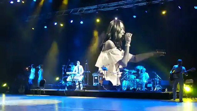 МакSим - Ветром стать (Live in Crocus City Hall'12)