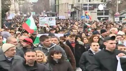 Enerji fiyatlarına tepki gösteren Bulgarlar siyasi...
