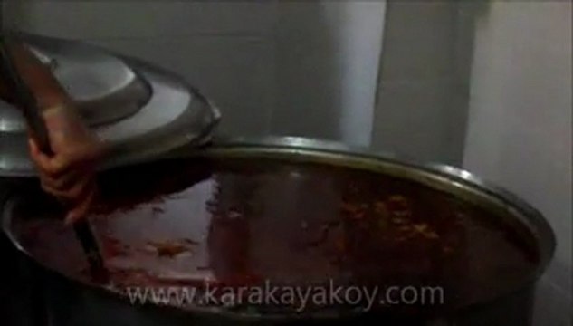 DİYARBAKIR ÇÜNGÜŞ KARAKAYAKÖYÜ DERNEĞİMİZDE RAHMETLİ ( ZÜLFÜKAR VE ZEKİYE KIYAK ) HAYIR YEMEĞİ ALLAH KABUL ETSİN MEKANNLARI CENNET OLSUN..