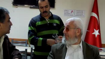 DİYARBAKIR ÇÜNGÜŞ KARAKAYAKÖYÜ  DERNEĞİMİZDE BÜYÜKLERİMİZLE SOHBET (  SADIK KIYAK    ) ALLAH UZUN ÖMÜRLER VERSİN..