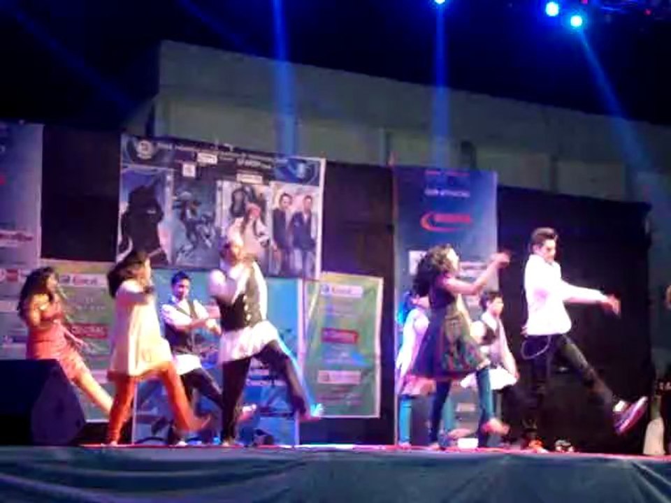 Nepali Dance | NIT Surat,Gujrat |Taal ko pani / Simple simple kanchi / Banma phulyo phool