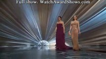 Jessica Chastain presents Oscars 2013 [HD]