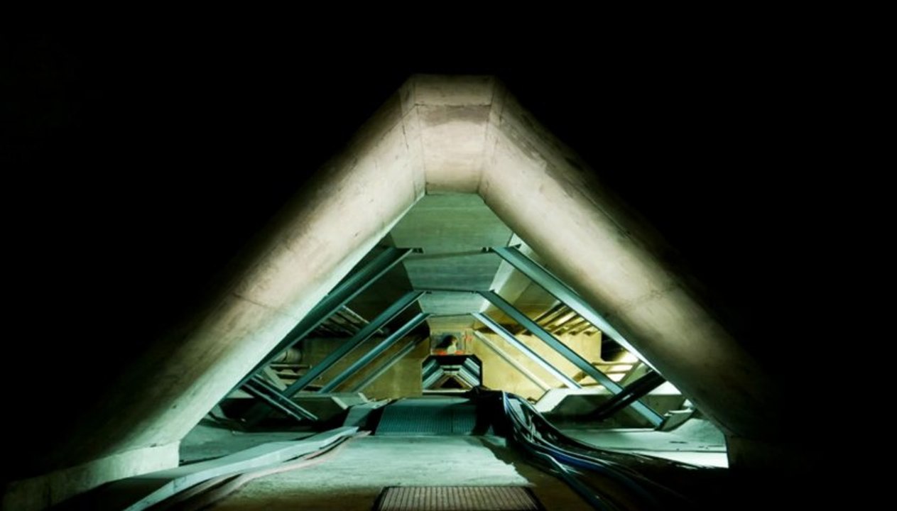 Urbex session 38 : Inside "pont des illuminati"