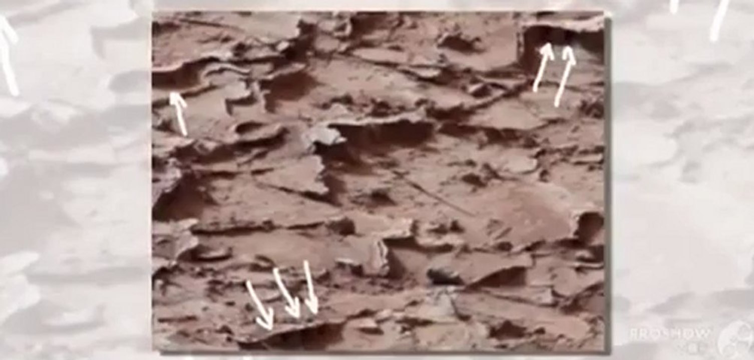 NASA. MARS .anomalies.(maison.ou.aération?)photos. 2013