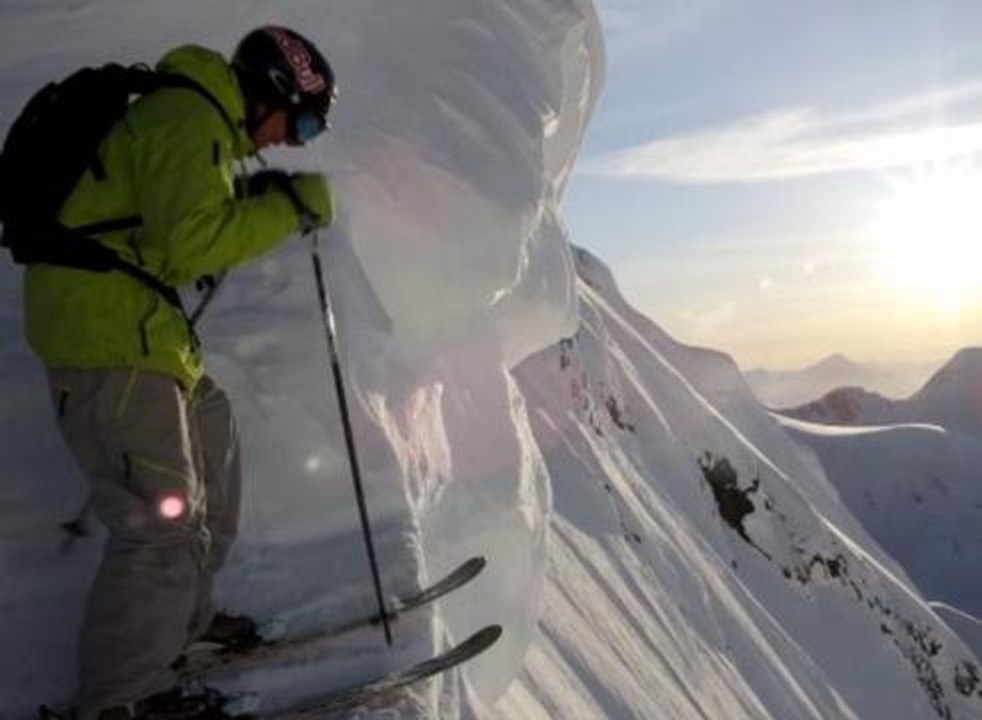 Skiing - Chasing Powder - Swatch Proteam freeskiers - Richard Permin