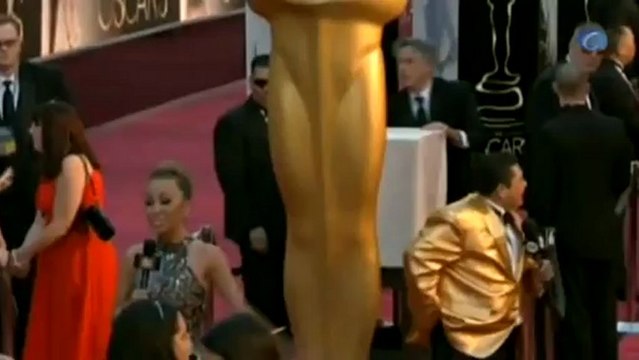 Oscars: El vestido de Charlize Theron protagoniza la alfombra roja