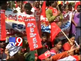 Electricity charges burden common man - People march on streets