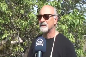 Mevsimin ilk bademi toplandı