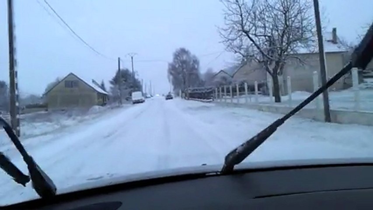 Seine-et-Marne : un lundi matin neigeux difficile