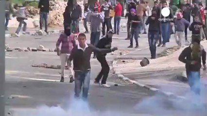 Clashes continue as Palestinian detainee Arafat Jaradat...