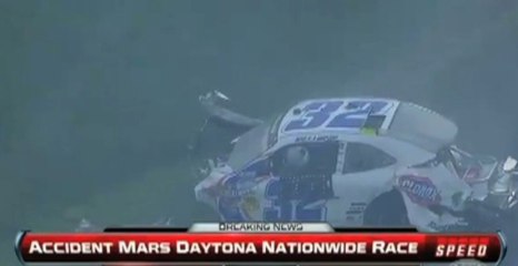 Accident très spectaculaire pendant une course de NASCAR !