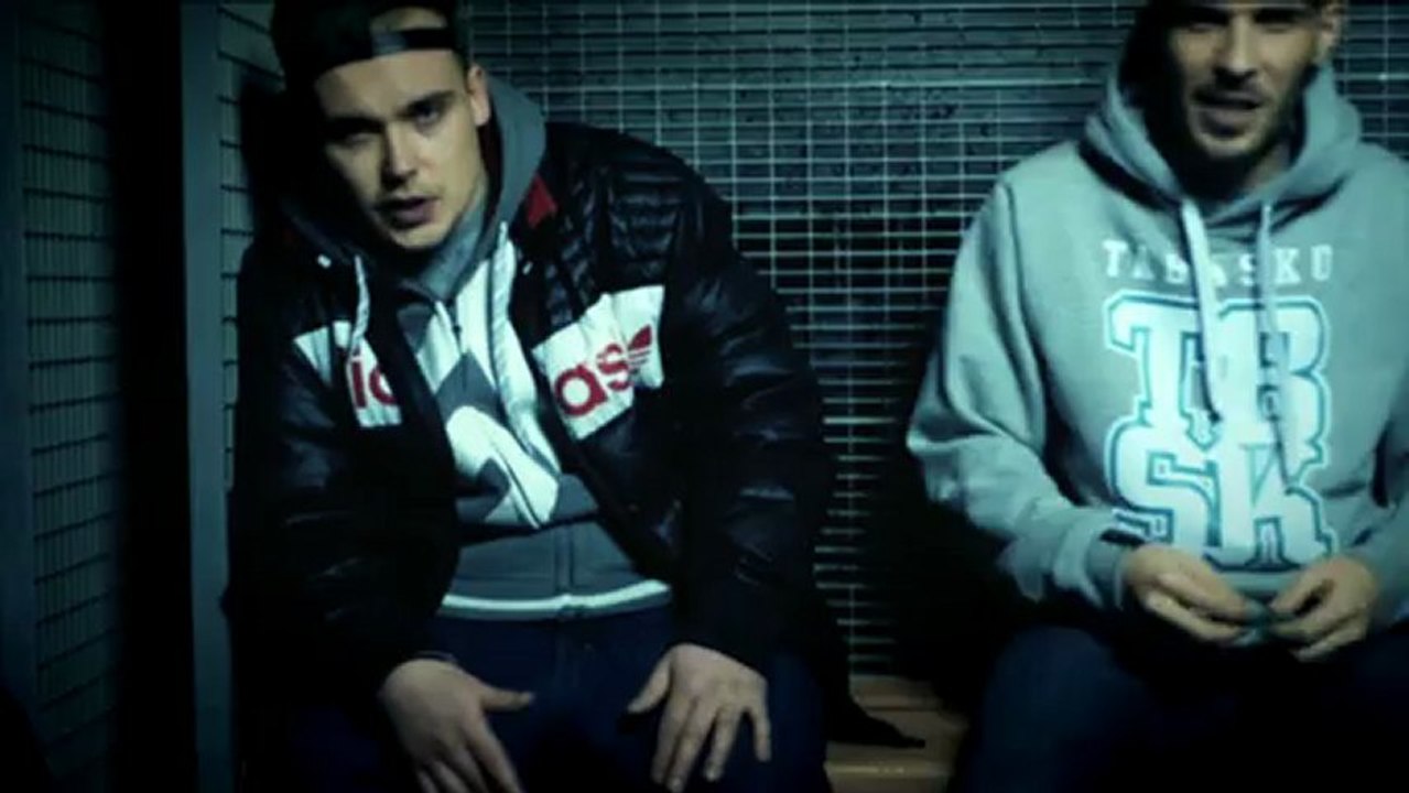 O.S.T.R. & Hades "Psychologia tłumu" feat. Sacha Vee