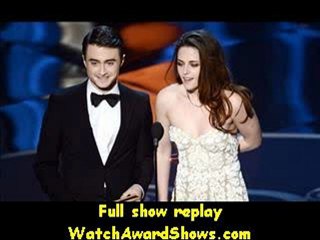 Скачать видео: 85th Oscars Actor Daniel Radcliffe and actress Kristen Stewart present onstage Oscars 2013