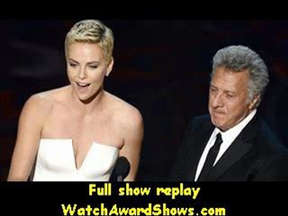 Télécharger la video: 85th Oscars Actress Charlize Theron and actor Dustin Hoffman present onstage Oscars 2013