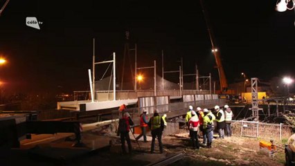 Pose de la passerelle du pont des Charentes