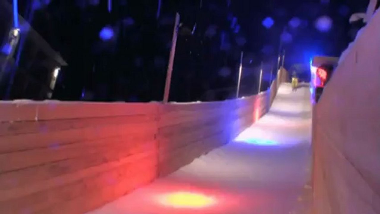 RB Playstreets: Freestyle-Skiing-Elite zaubert in Bad Gastein