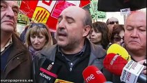 Sindicatos catalanes piden recuperar la paga extra