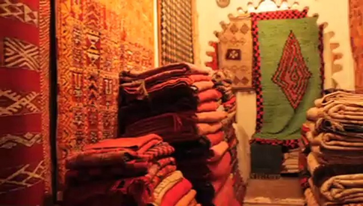 Bleu de Fes /bleudefes.com/tapis tableau abstrait