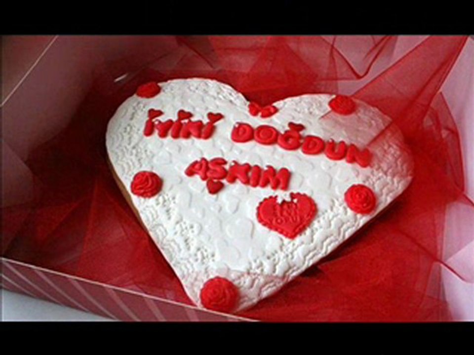 Doğum Günün Kutlu Olsun Aşkım Seni Çok Seviyorum