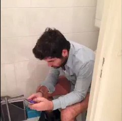 Niko du web : Drame aux toilettes