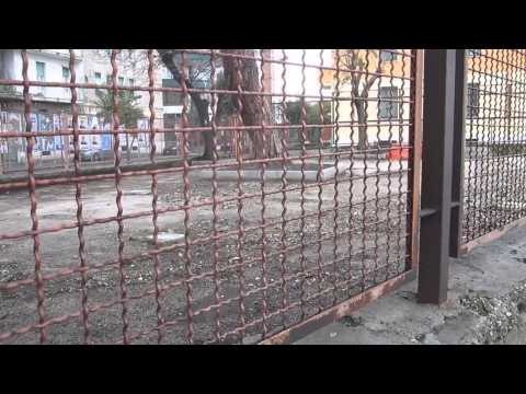 Aversa (CE) - Bonificata angolo tra via Fermi e via Diaz (26.02.13)