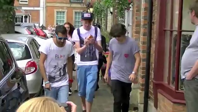 Could Harry Styles Morph Into Peter Andre?